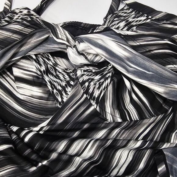 Miraclesuit Love Knot Printed DD Underwire Tankini Top - Warp Speed - Picture 8 of 11